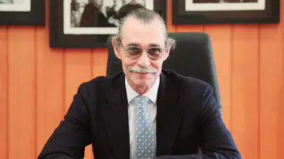 Erdal Beşikçioğlu kimdir ve neden gözaltına alındı?