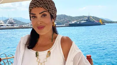 Türkan Şoray'ın tekne tatili devam ediyor