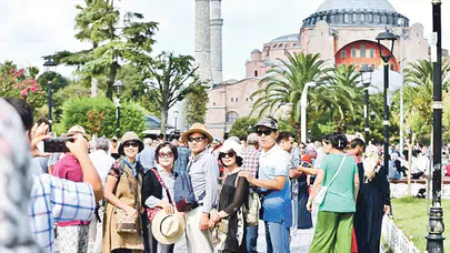 Rus turistler Türkiye'de ödeme sorunları yaşıyor