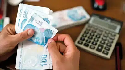 Kredi faizleri ne zaman düşecek? Uzmanların tahminleri neler?