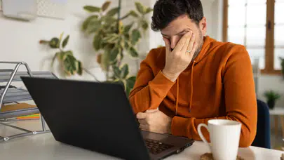 Dikkat eksikliği yetişkinlerde hangi belirtilerle kendini gösteriyor?