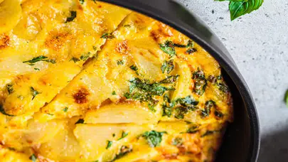 Patatesli omlet tarifi ile kahvaltınızı nasıl zenginleştirebilirsiniz?