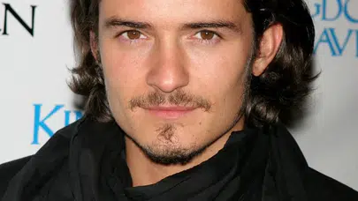 Orlando Bloom, Katy Perry ayrılığının ardından yeni sevgilisiyle görüntülendi! Sevgilisi ile arasında 21 yaş farkı var