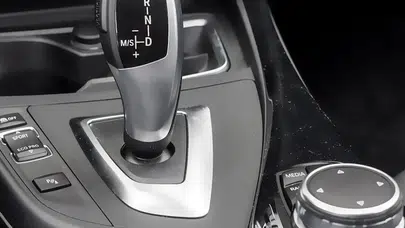 ABD basını : Otomatik vites kullananlar beyinlerini daha az kullanıyor