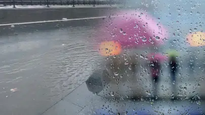 İstanbul'da kuvvetli sağanak yağış ne kadar sürecek? Hangi ilçelerde etkili olacak?