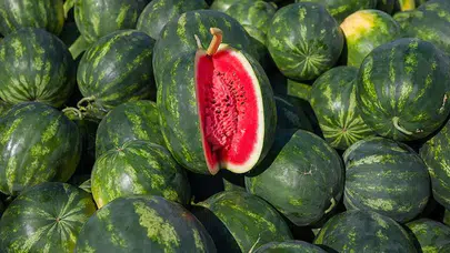 Karpuz kesmeden önce neden yıkanmalı ? Uzmanlar hangi önlemleri öneriyor ?