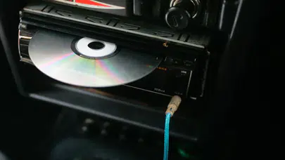 CD ve DVD’ler nasıl çalışıyor? Aralarında ne fark var?