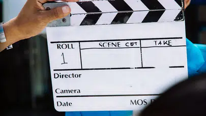 Kadrosu güçlü, gişesi zayıf : Vizyona girdiği dönemde hayâl kırıklığı yaşatan o film şaşırtıyor!