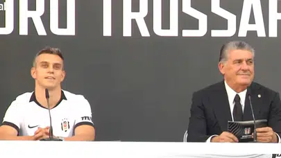 Beşiktaş'ın yeni transferi Leandro Trossard için imza töreni düzenlendi