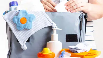 Bebekle yolculuk yapacak ailelere 8 pratik öneri