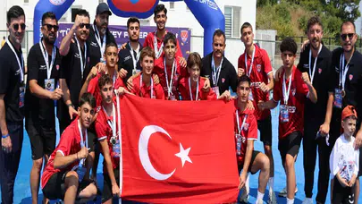 U16 Erkek Hokey Milli Takımı Avrupa Şampiyonu odu