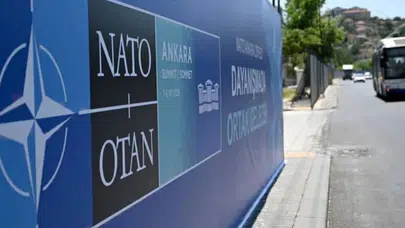 NATO logosundaki OTAN ifadesinin gerçek anlamı nedir?