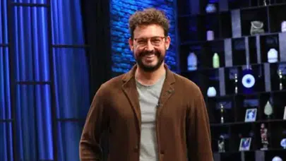 Ünlü aşçı Danilo Zanna'nın aracına iş makinesi çarptı