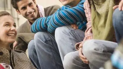 Bu sorunun cevabı herkesi şaşırtıyor : Gerçekten kaç arkadaşa ihtiyacımız var?