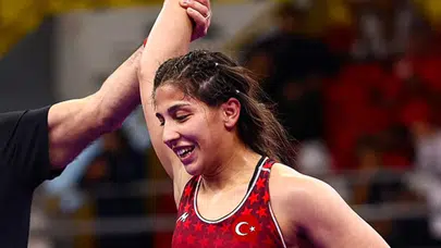 Milli güreşçi Elif Şevval Kurt, U20 Avrupa şampiyonu oldu