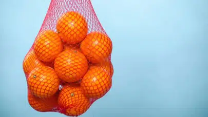 Portakal ve limonların neden renkli filelerde satıldığı ortaya çıktı