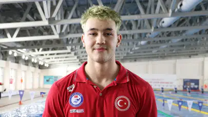 Milli Yüzücü Ahmet Mete Boylu'dan Avrupa'da Altın Madalya