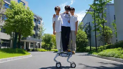 Zorlu arazilere meydan okuyan hibrit robot köpek : Askeri potansiyeliyle de öne çıkıyor