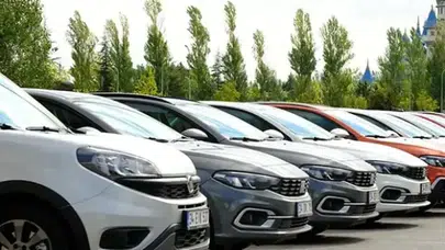 Otomobil alacaklar dikkat! İkinci el otomobil pazarında fiyat düşüşü devam ediyor