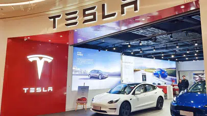 Tesla ve Çinli üreticiler neden milyonlarca aracı geri çağırıyor?