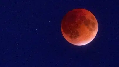 Kanlı Ay tutulması için geri sayım : Türkiye'de nerede ve saat kaçta izlenebilecek?
