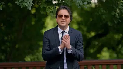 Evinin renkli dekorasyonu ilgi topladı! Ev ziyaretinde minik oğlunu görenler şaştı kaldı!