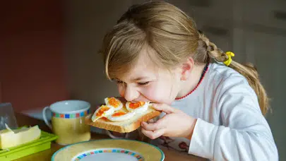 Çocukların beslenmesinde kahvaltının önemi nedir? Obezite riskini azaltmak için neler yapılmalı?