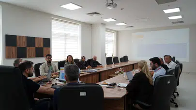 Bilecik'te sağlık zirvesi : Kornea nakli ve el cerrahisi için hangi gelişmeler bekleniyor ?