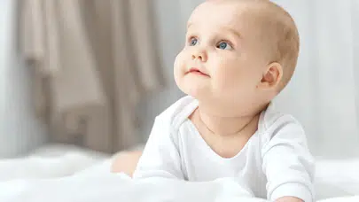 İlk altı ayda bebek gelişimi neden bu kadar önemli ? Bebeklerde fark edilmeyen gelişim sorunları neler ?