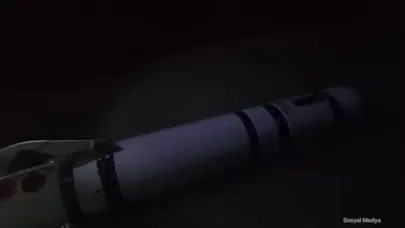 İran, Hürmüz Boğazı'nda ABD'ye ait denizaltı dronu ele geçirdi