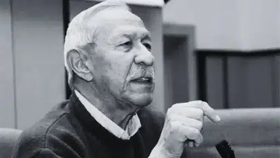 Prof. Dr. Uğur Ersoy kimdir, nereli, kaç yaşında? Akademik kariyeri, kitapları ve ödülleri