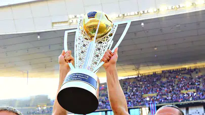 Yapay Zeka, Süper Lig 2026-2027 sezonunda şampiyonu kim olarak tahmin ediyor?