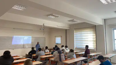 İran'daki Türk vatandaşı öğrencilerin Türkiye'de eğitim süreçleri devam edecek