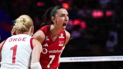 Hande Baladın'ın 29. yaşını sevgilisi Onuralp Bitim ile kutladı! Romantik kutlama tam not aldı
