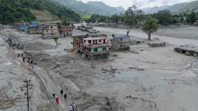 Nepal'deki sel felaketi sonrası can kaybı sayısı 1003'e ulaştı