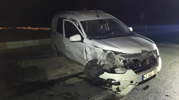 Konya’da 3 araç birbirine girdi: 6 yaralı