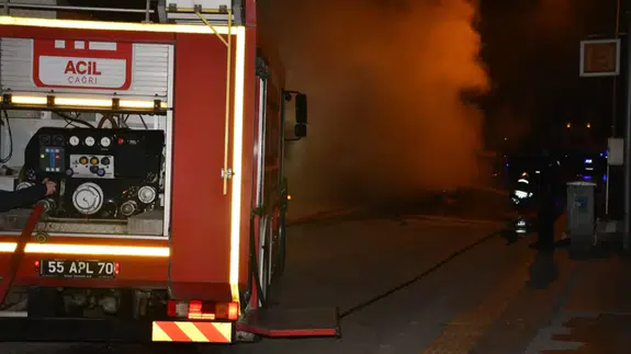 Mersin'de bir evde çıkan yangında 85 yaşındaki adam feci şekilde can verdi