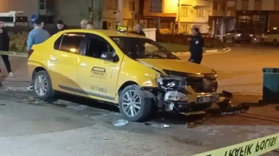 Bursa’da gasp edilen ticari taksi yarım saatlik kovalamacayla durduruldu