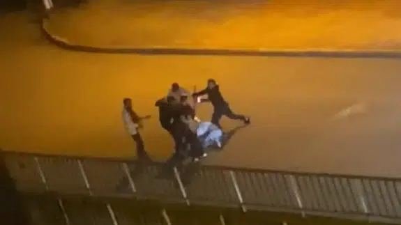 Karabük’te genç 4 kişi tarafından darbedildi!