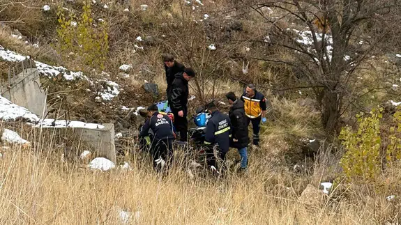 Yozgat’ta motosiklet şarampole devrildi