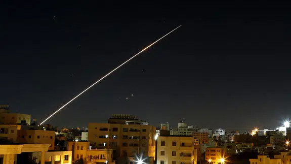 İran'dan İsrail'e yeni füze saldırısı!