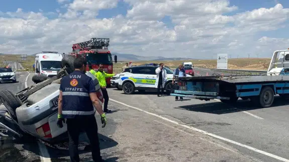 Takla atan otomobilden sağ çıkamadı!