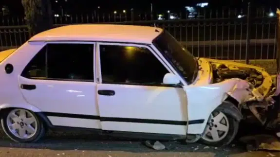 Bursa'da zincirleme kaza! 3 araç birbirine girdi: 4 yaralı!