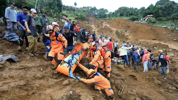 Kolombiya'daki toprak kaymasında can kaybı artıyor: 22 oldu!