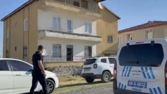 Aksaray'da kan donduran olay: 17 yaşındaki genç evde bıçaklanarak öldü