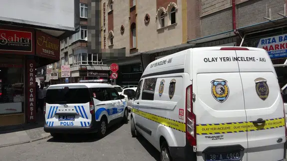 Kaldığı otelde ölü bulundu