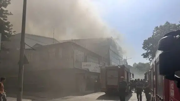 Bursa'da tekstil mağazasında yangın çıktı