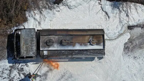 Edirne'de seyir halindeki akaryakıt tankeri alev aldı!