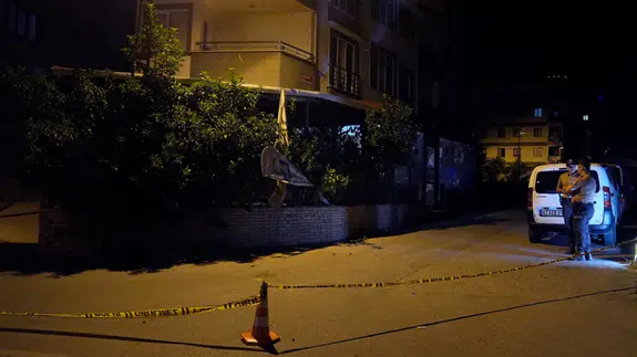 Sultanbeyli'de silahlı çatışma: Kurşun yağdırdılar!