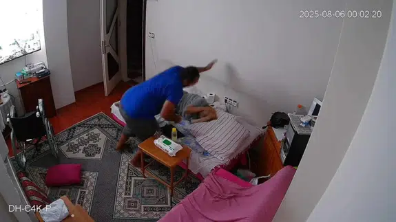 Denizli'de yatalak annesini komaya sokan şahıs gözaltına alındı